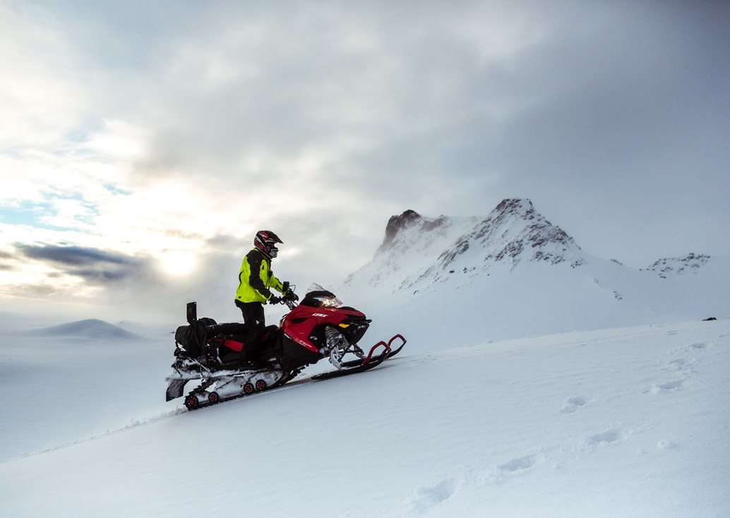 snowmobiling langjokull glacier