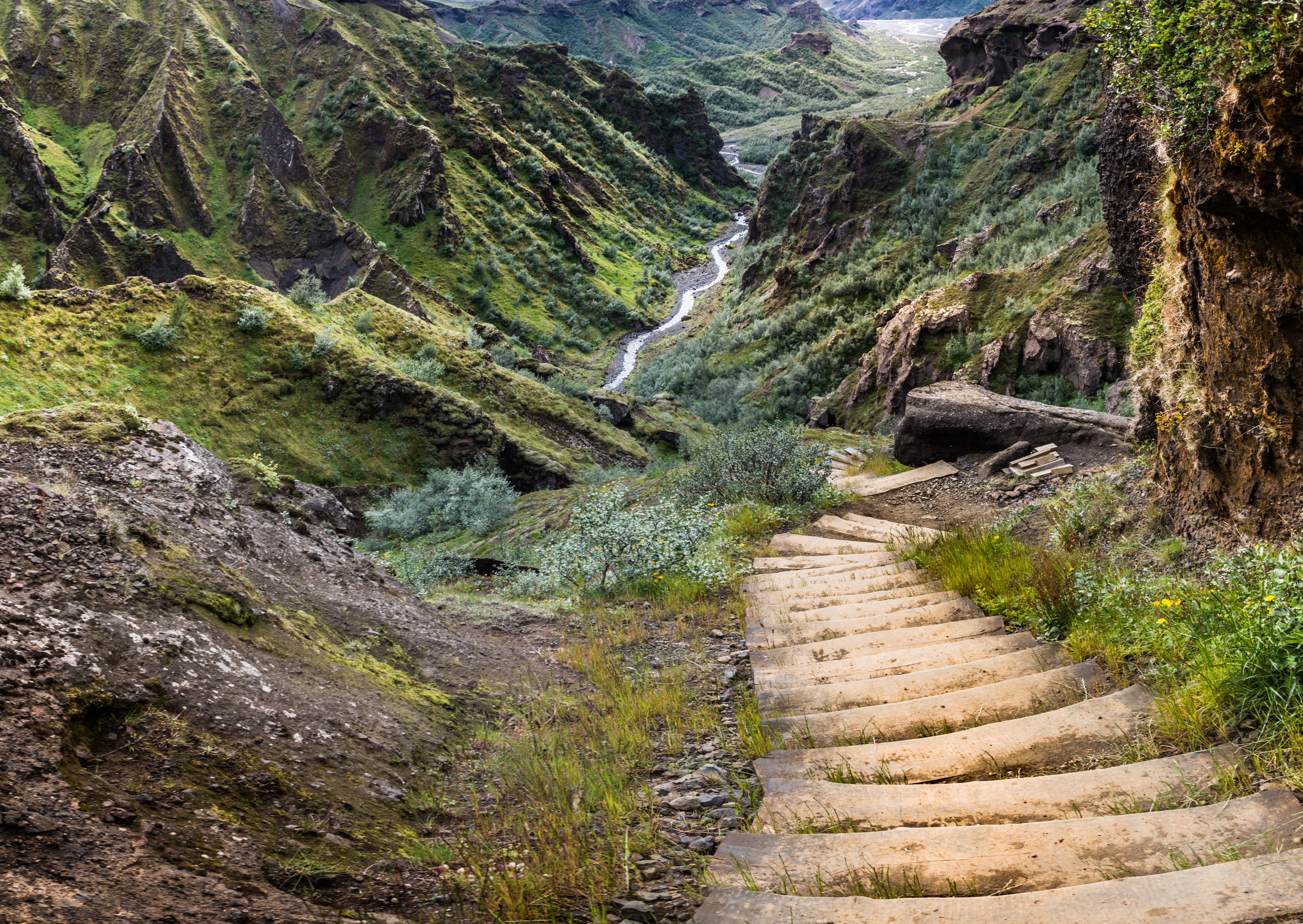 The Fimmvörðuháls trail