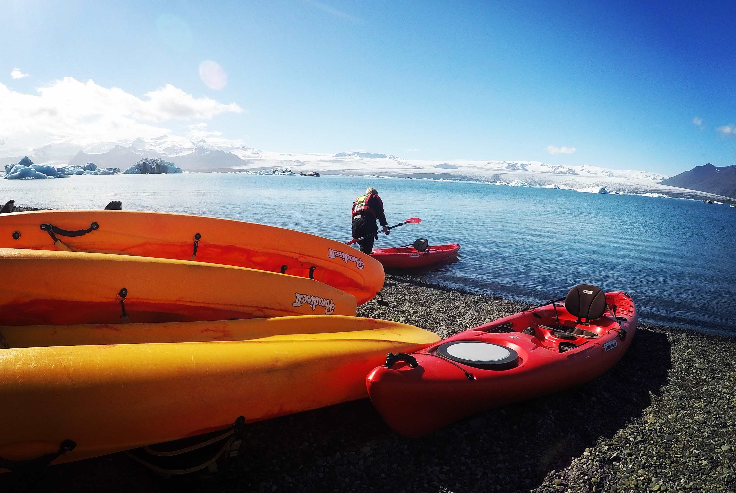 kayaks on jokulsarlon glacier lagoon