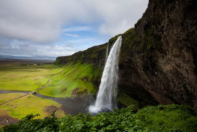 You can walk behind Seljalandsfoss waterfall seljalandsfoss waterfall iceland