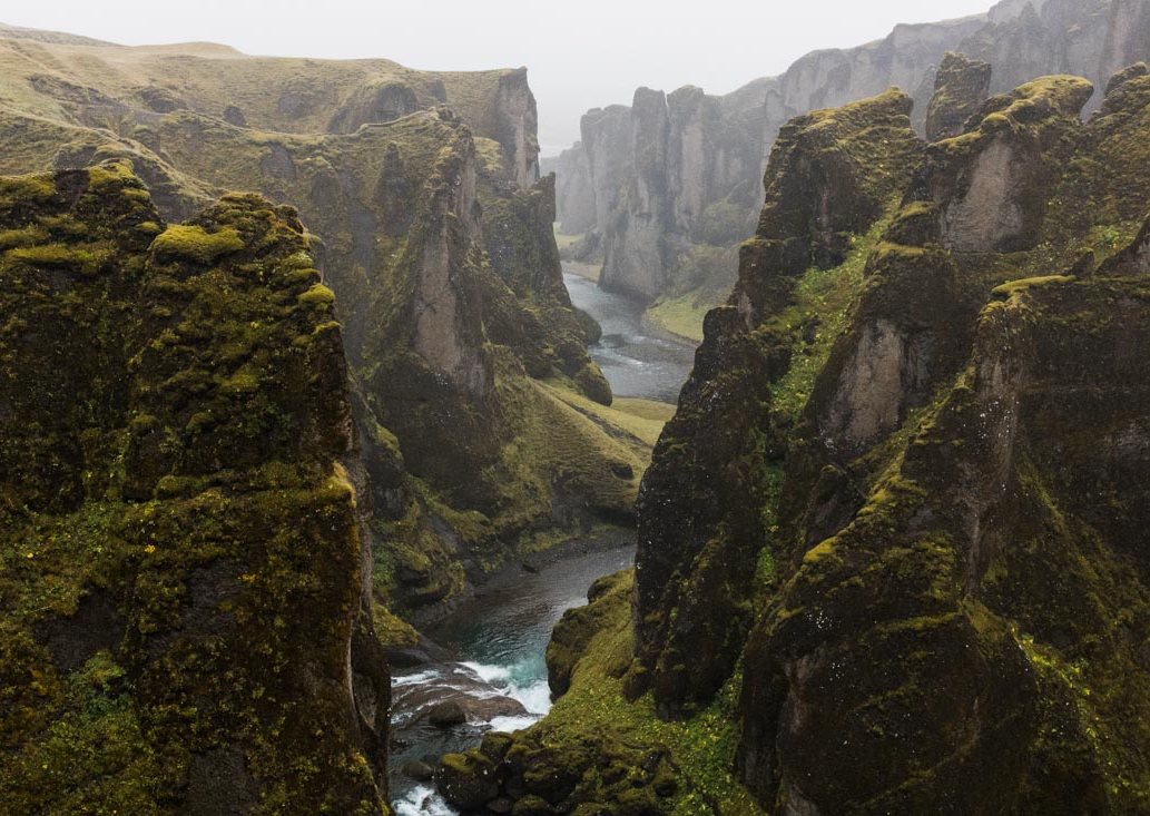 Fjaðrárgljúfur canyon