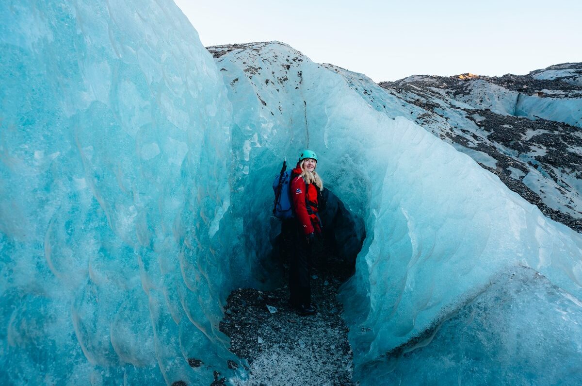 Falljokull Ice Cave in Vatnajokull National Park