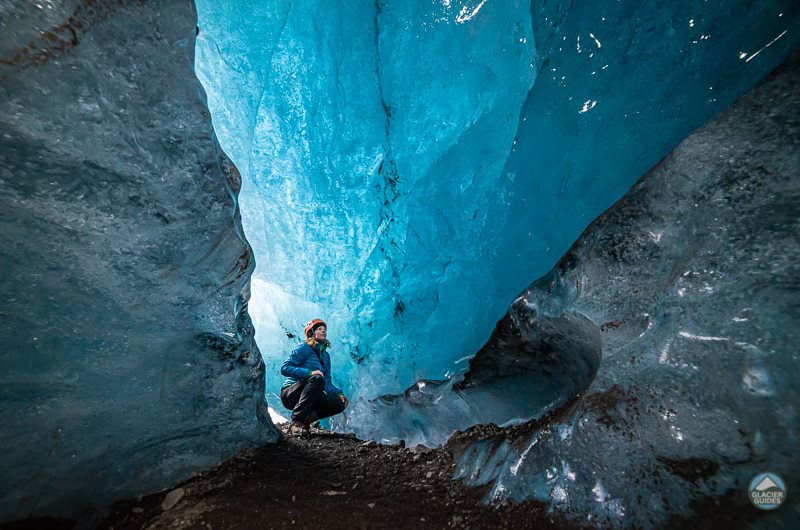 Falljokull Ice Cave in Vatnajokull National Park