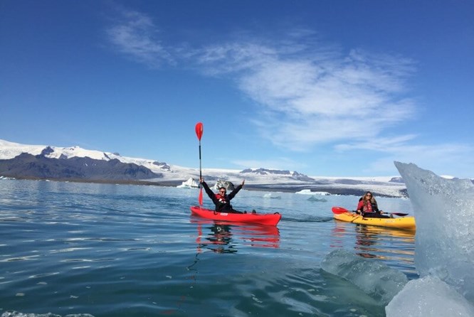 Jokulsarlon glacier lagoon kayaking
