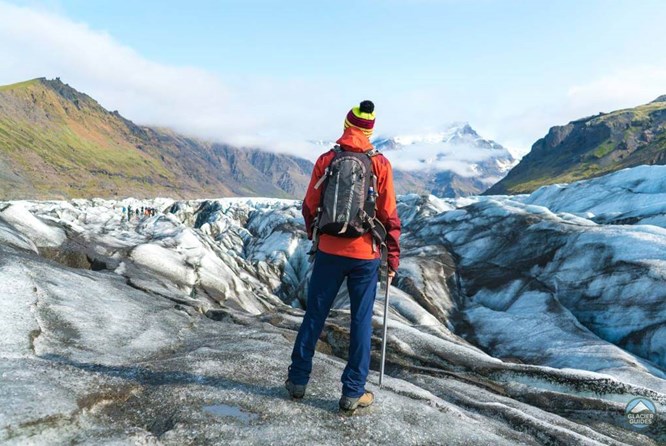 Glacier hike Svinafellsjokull