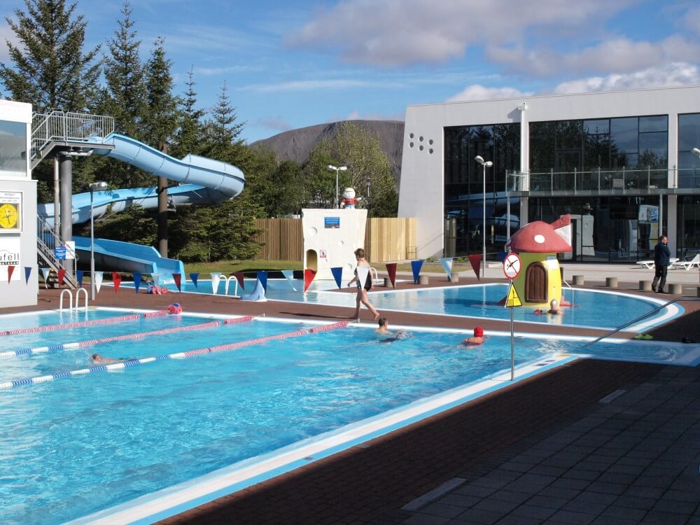 Top 10 Swimming Pools on the South Coast of Iceland