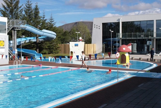 Top 10 Swimming Pools on the South Coast of Iceland