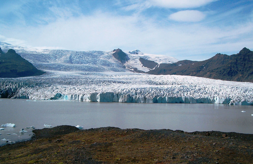 The extraordinary view of Breidarlon and the retreating outlet glacier.