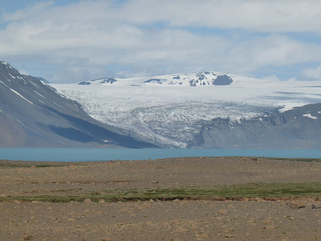 Hvitarvatn Glacier Lagoon