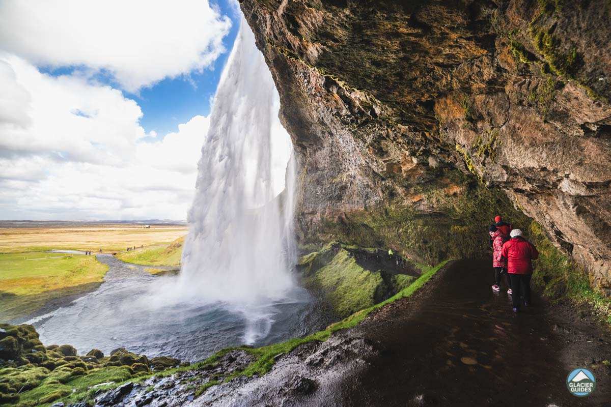 Seljalandsfoss waterfall